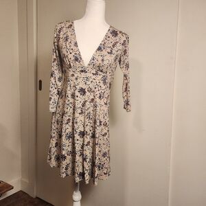 Forever 21 Cream Burgundy Navy Blue Floral V-Neck Keyhole Back Mini Dress Medium